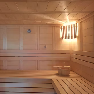 Standardsauna-mit Eckleuchte-classico