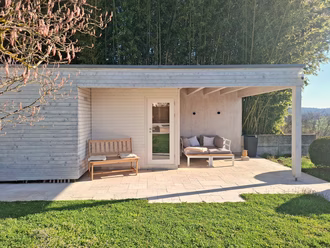 aussensauna-in-pergola-mit-holzfassade-7