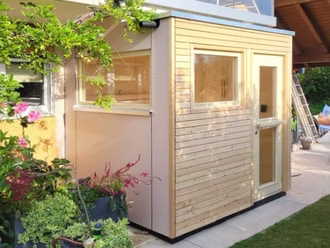 gartensauna-mit-fassade-in-holz