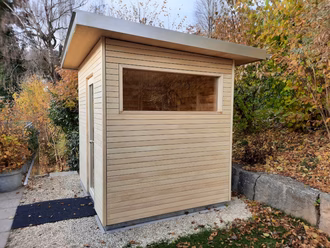 gartensauna-mit-fassade-in-accoya-rhomboid-schalung