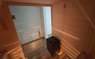innenansicht-massivholzsauna