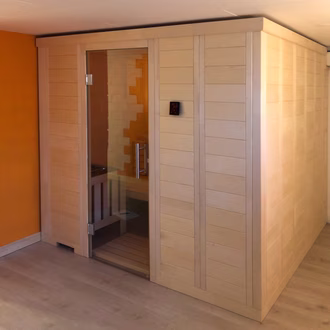 sauna-in-massicvholz-mit-glastüre-classico