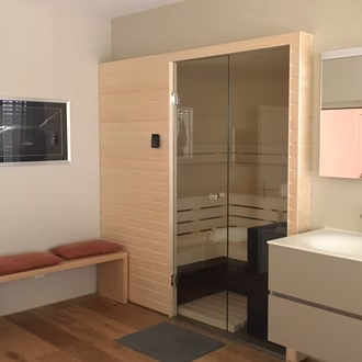 sauna-mit-teilglasfront-in-espe
