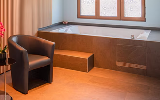 whirlsysten-eingebaut-in-nische